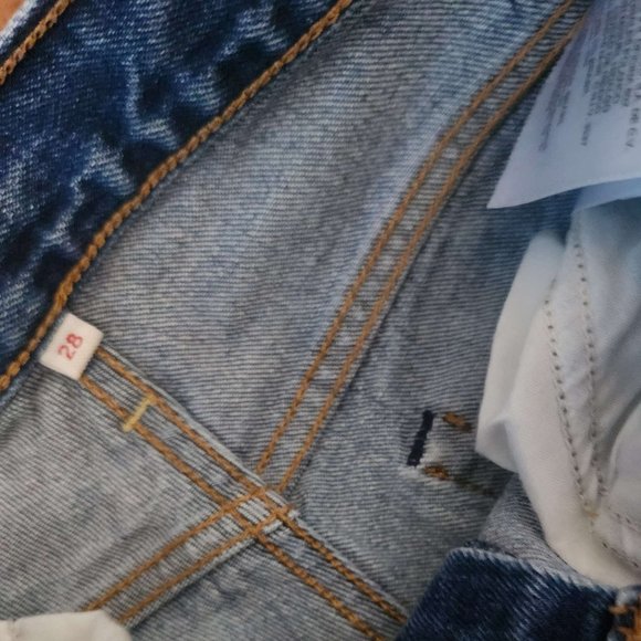 Levi's High Waisted Jeans - Picture 5 of 8